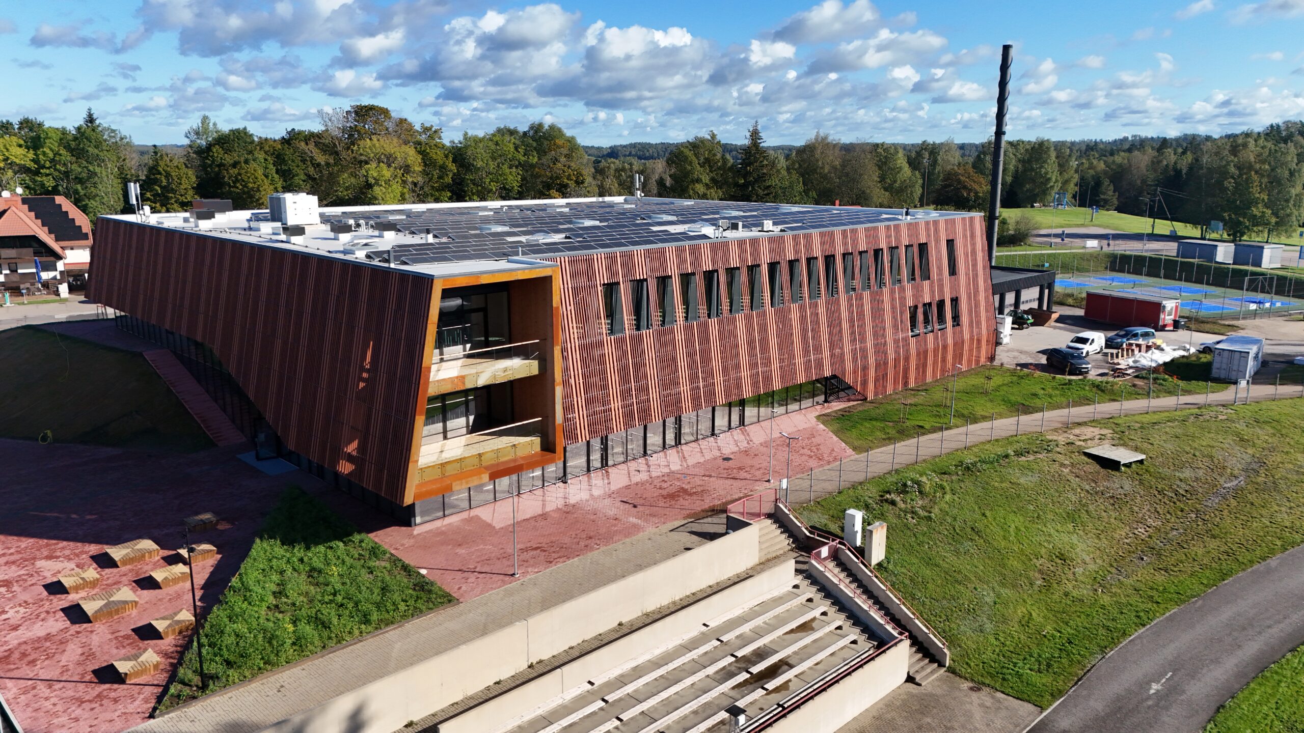 Tehvandi hall – välisvaade