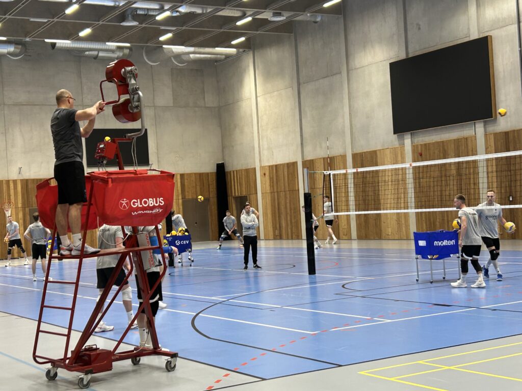 Tehvandi võrkpalli servimasin